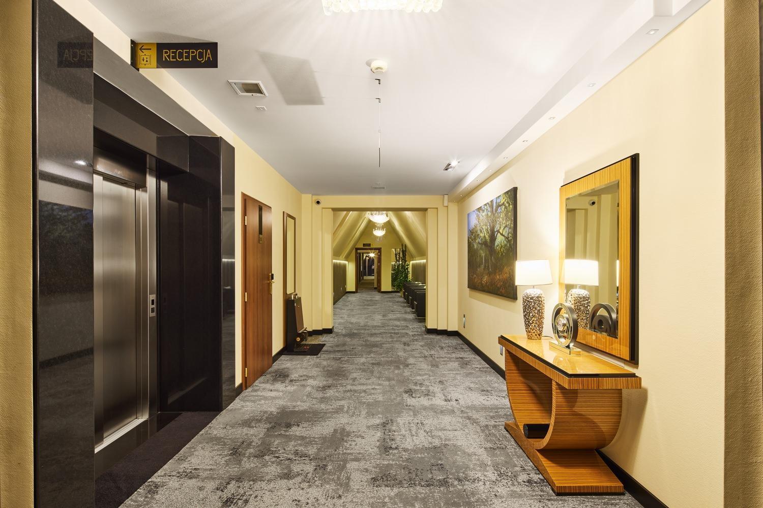 Hotel Na Polboru Sieradz Esterno foto