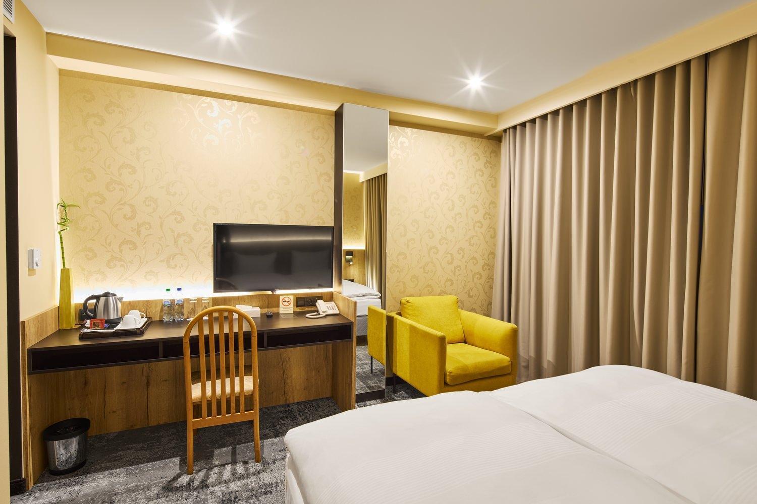 Hotel Na Polboru Sieradz Esterno foto