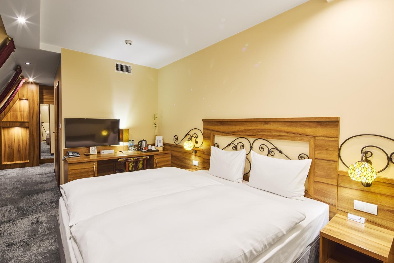 Hotel Na Polboru Sieradz Esterno foto