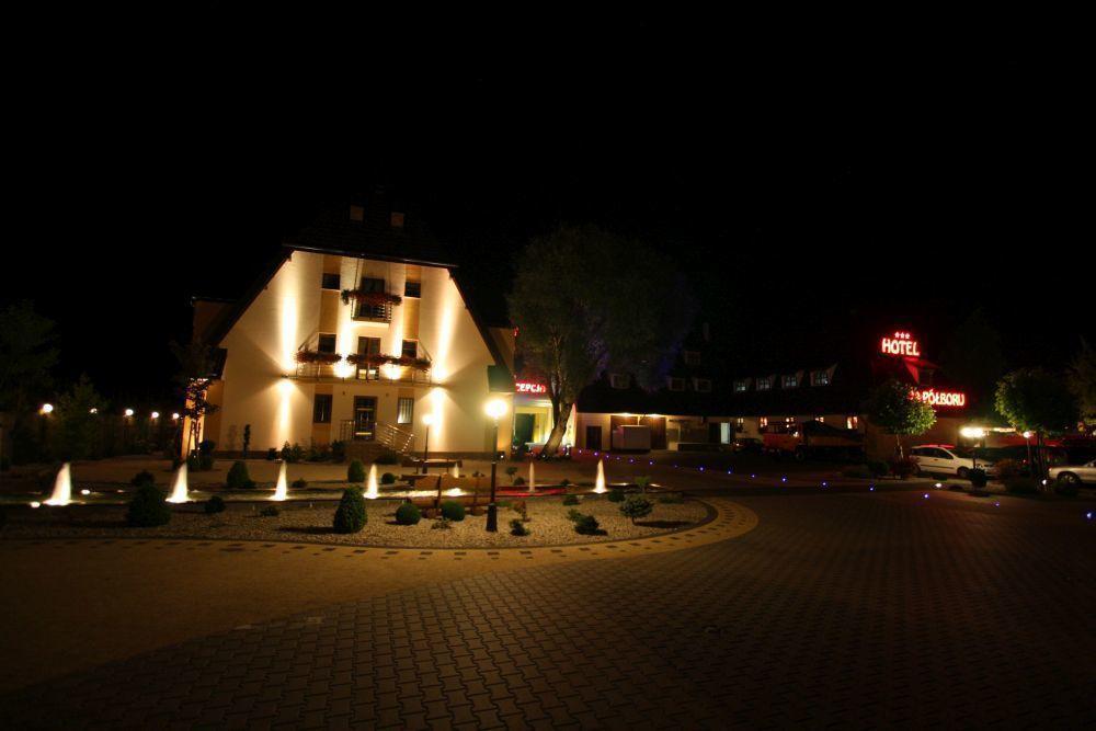 Hotel Na Polboru Sieradz Esterno foto